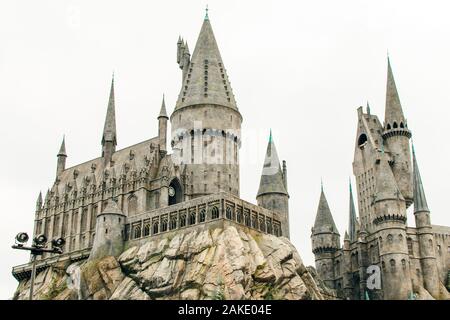 Los Angeles, USA - Dezember, 2019 Hogwarts Schloss, der Zauberer Welt von Harry Potter in den Universal Studios Hollywood Stockfoto