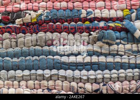 Natürliche Wolle Stoff mit bunten Hand gemacht. Stockfoto
