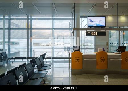 Internationaler Flughafen München, Deutschland, Terminal Gate und Wohnbereich Stockfoto