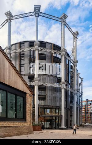 CAMDEN, LONDON: Gasholders Apartment Gebäude in stabilen Street - Teil des Kings Cross Sanierung Stockfoto