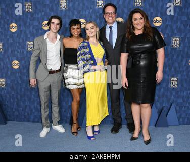 08. Januar 2020 - Pasadena, Kalifornien - Daniel DiMaggio, Carly Hughes, Meg Donnelly, Diedrich Bader, Katy Mixon. ABC Winter TCA 2020 Langham Huntington Hotel statt. (Bild: © Birdie Thompson/AdMedia über ZUMA Draht) Stockfoto