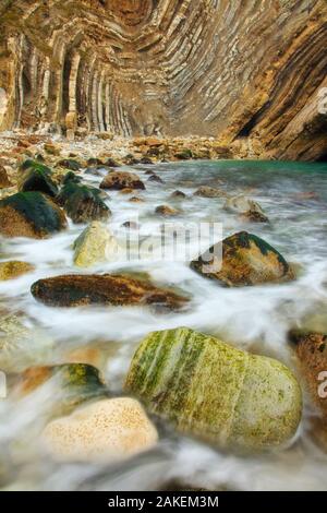 Treppe Loch, West Lulworth, Isle of Purbeck, Dorset, England, UK. Dezember 2010. Stockfoto