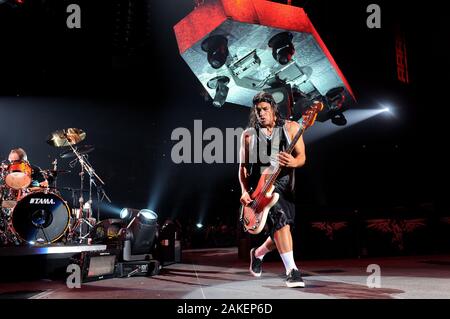 Mailand, Italien, 22. Mai 2009: Metallica World Magnetic Tour '09, live Konzert im Forum von Assago: Robert Trujillo am Bass Stockfoto