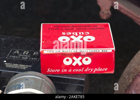 Oxo-Würfel, Vintage-Zinn Stockfoto