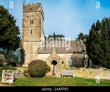 Eine typisch englische Land Kirche in der Gloucestershire Dorf Hampnet. Stockfoto