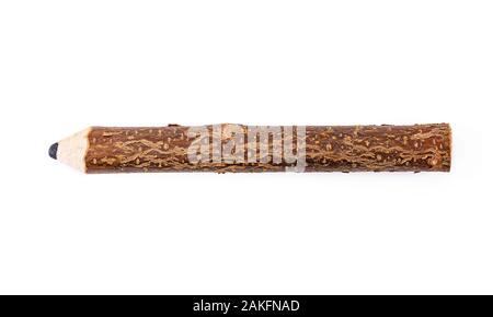 Holz Rinde Bleistift auf weißem Hintergrund Stockfoto