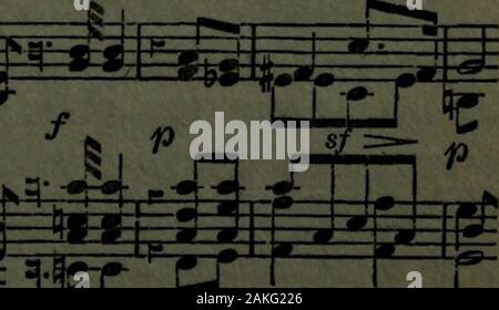 Beethoven und seine neun Sinfonien. SSCrSrw^^ M-S-1 m r = ±, die mehr als einmal auftritt, und bildet eine characteristicfeature der Bewegung. Dies ist sofort bya zweite Thema gelungen ist - wenn es nicht die zweite Sorte von Nr. 27 - im Ausland melodische Themen, beginnend in Es-dur-Nr. 29. Strings N^-- U* Erzen. dsfe. Ajj j Jl "i3 fWVW^ ZTZ *In seiner Klaviersonate Op. 26 (1802), der langsame Satz ist • Marcia funebre Sulla morte dun Eroe berechtigt, aber das oben ist der erste und onlyinstance in der Sinfonien. 72 DRITTE SYMPHONIE - ER0 ICA. vielversprechend für den Moment Trost und Hoffnung, aber quicklyrelapsing Stockfoto