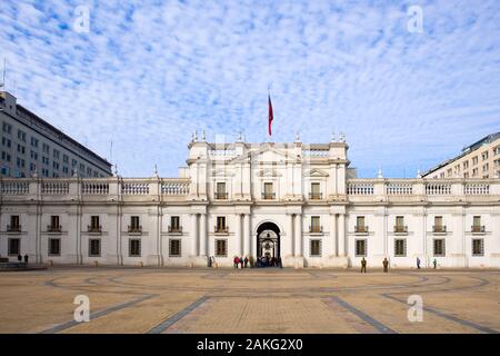 Santiago, Region Metropolitana, Chile - Palacio de la Moneda oder La Moneda, chilenischer Präsidentschafts- und Regierungspalast, entworfen auf Neo Stockfoto