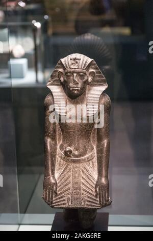 Eröffnungsbesuch der Ausstellung 'Sésostris III, pharaon de légende', Lille, Frankreich. Statue von Amenemhat III., Granodiorit. Stockfoto