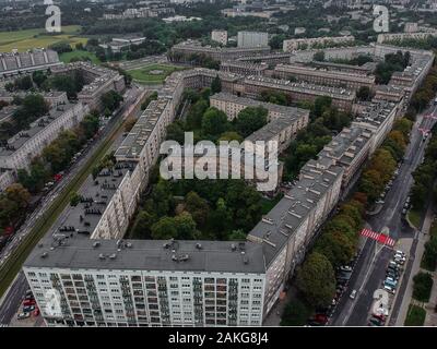 Krakau, Polen. 3. Sep 2019. (Anmerkung der Redaktion: das Bild von einer Drohne). Ansicht des Gehäuses Immobilien B innerhalb von Nowa Huta. Nowa Huta ist ein Social Realist Bezirk mit großen Gehäuse Bausteine, die zu Propagandazwecken gebaut wurden. Credit: Omar Marques/SOPA Images/ZUMA Draht/Alamy leben Nachrichten Stockfoto