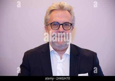 Düsseldorf, Deutschland. 08 Jan, 2020. Christophe MITTELBERGER, Management Vertrieb, Porträt, Porträt, Porträt, 7/8-Einzelbild, einziges Motiv, Bilanzpressekonferenz der Renault Deutschland AG in Düsseldorf, 08.01.2020. | Verwendung der weltweiten Kredit: dpa/Alamy leben Nachrichten Stockfoto