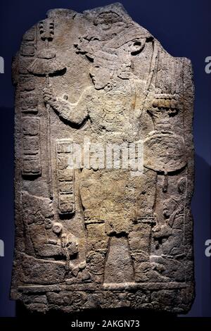 Chile, Santiago de Chile, Chile Museum für präkolumbianische Kunst, große Stele von der Stadt von Aguateca Gedenken an einen militärischen Sieg (Maya Kultur) Stockfoto