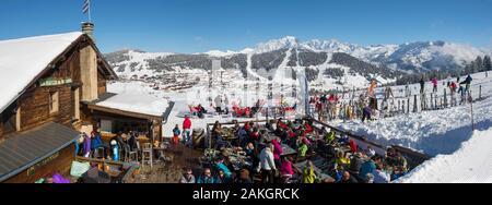 Frankreich, Savoyen, Massiv von Beaufortain das Resort der Col des Saisies das Restaurant Les Halles de Villard-sur-Doron auf der Piste Stockfoto