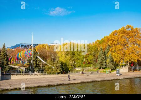 Frankreich, Paris, Parc de la Villette im Herbst Stockfoto