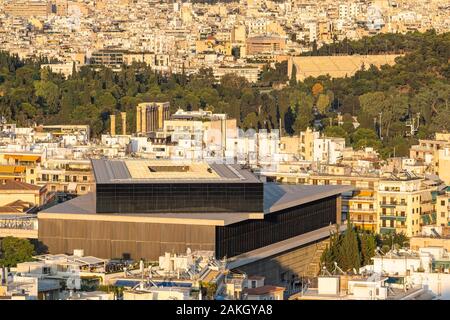 Griechenland, Athen, Panoramablick über die Stadt von der Anhöhe der Musen oder Philopappos Hügel der Akropolis Museum Stockfoto