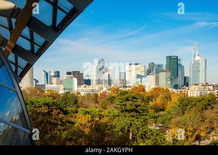 Frankreich, Paris, die Gebäude der Verteidigung seit dem Louis Vuitton Stiftung des Architekten Frank Gehry in den Bois de Boulogne Stockfoto