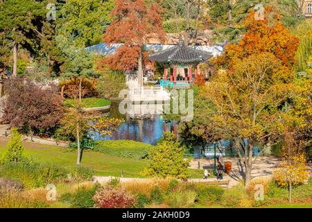 Frankreich, Paris, der Garten der Akklimatisierung im Herbst Stockfoto