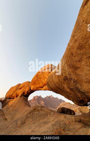 Namibia, Erongo, Spitzkoppe, der Arch Stockfoto