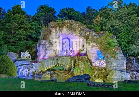 Frankreich, Yvelines, Versailles, Gärten des Schlosses von Versailles als Weltkulturerbe von der UNESCO, der Waldung von Apollo's Bäder während der Licht und Sound Show Stockfoto