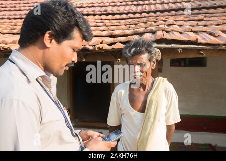 Bildunterschrift: Sammeln der Daten. Mobilität Indien und CBM mit Aptivate eingegangen, um eine einfache Sammlung von wichtigen Projekt-relevanten da zu entwickeln. Stockfoto