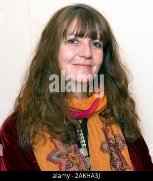 Sarah Verkäufer Tochter des Schauspielers Peter Sellers an Ihrem Shop in Mayfair. Stockfoto