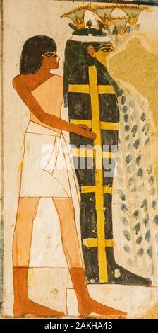 UNESCO Welterbe, Theben in Ägypten, das Tal der Adligen, Grab von menna. Anfang der Szene der "Mund": die Steigerung der Mumie öffnen. Stockfoto
