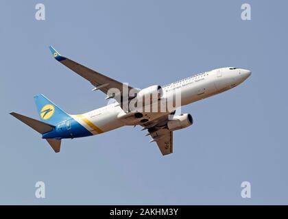 Kiew, Ukraine. 07 Sep, 2019. Ukraine International Airlines (UIA) Boeing 737-800 ist am Internationalen Flughafen Boryspil gesehen. Credit: SOPA Images Limited/Alamy leben Nachrichten Stockfoto