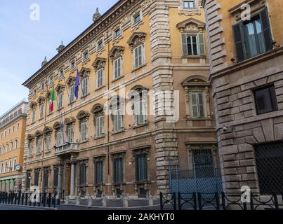 Der Palazzo Madama in Rom ist Sitz des Senats der italienischen Republik. Stockfoto