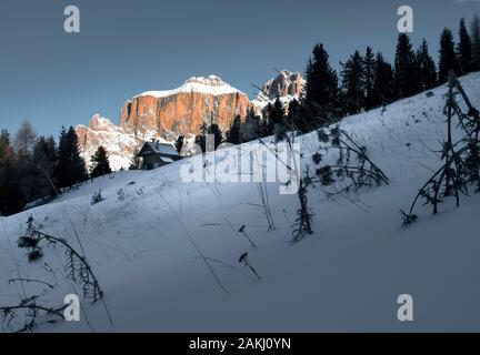 Dolomiten in frischem wintersnow Stockfoto