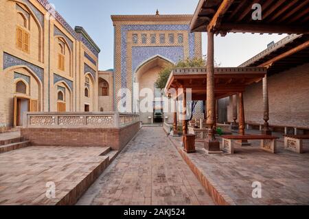 Pakhlavan Makhmoud Mausoleum, um diesem oder in der Nekropole des Khans von Chiwa, Itchan-Kala, Chiwa, Usbekistan, in Zentralasien Stockfoto