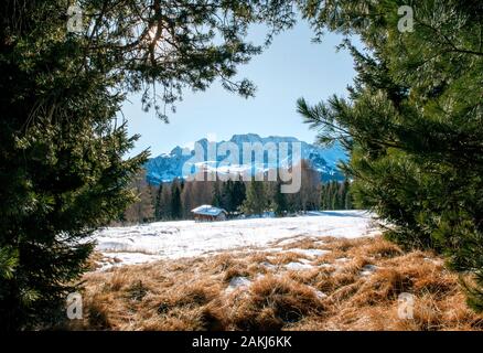 Dolomiten in frischem wintersnow Stockfoto