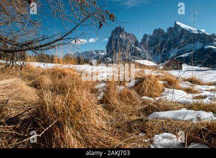 Dolomiten in frischem wintersnow Stockfoto