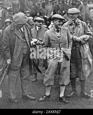 EDWARD VIII (1894 - 1972), Golf zu spielen, während Prinz von Wales Stockfoto