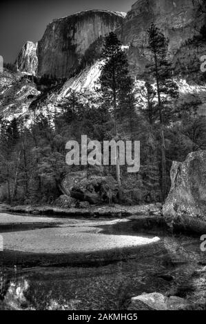 Half Dome aus Spiegel Teich Yosemite Stockfoto