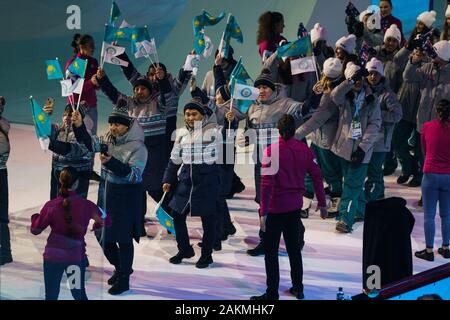 Lausanne, Schweiz. 09 Jan, 2020. Kasachstan Delegation während der Eröffnungsfeier bei der Jugend die Olympischen Winterspiele 2020, die an die Vaudoise Arena in Lausanne in der Schweiz am 9. Januar 2020 stattfand. Credit: SPP Sport Presse Foto. /Alamy leben Nachrichten Stockfoto