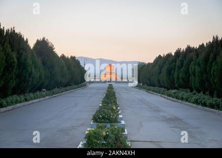 Pasargadae, Iran - Juni 2018: Grabmal des Kyros in Pasargadae, der Iran, eine der Iran zum UNESCO-Welterbe Stockfoto