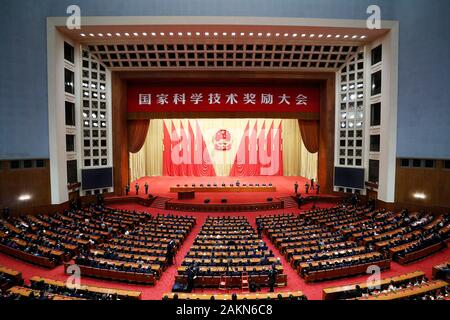 Peking, China. 10 Jan, 2020. Die National Science und Technology Award Konferenz ist in Peking statt, der Hauptstadt von China, Jan. 10, 2020. Credit: Liu Bin/Xinhua/Alamy leben Nachrichten Stockfoto