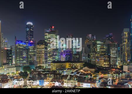 Singapur-13 DEZ 2017: Singapur Stadt Kernbereich Nacht Blick von Chinatown Stockfoto