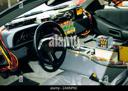 Los Angeles, CA - Juli 2019 Zurück in die Zukunft DeLorean am Petersen Automotive Museum. Stockfoto