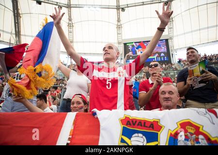 Sydney, Australien. 10 Jan, 2020. Serbische Fans während der 2020 ATP-Finale acht an der Ken Rosewall Arena, Sydney, Australien am 10. Januar 2020. Foto von Peter Dovgan. Credit: UK Sport Pics Ltd/Alamy leben Nachrichten Stockfoto