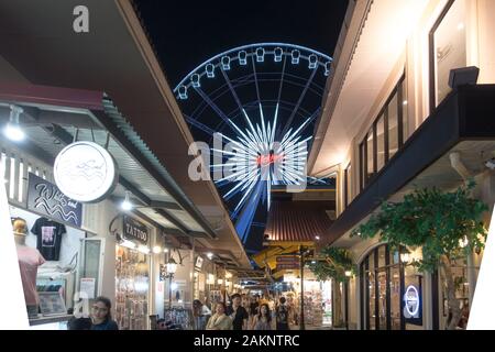 Asiatique lotus: Der Riverfront ist ein grosses Open-Air-Einkaufszentrum in Bangkok. Stockfoto