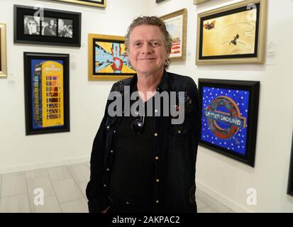 Hollywood, FL, USA. 09 Jan, 2020. Rick Allen des Def Leppard Kunst Ausstellung im Wentworth Galerie im Seminole Hard Rock Hotel & Casino am 9. Januar 2020 in Hollywood, Florida. Quelle: MPI04/Medien Punch/Alamy leben Nachrichten Stockfoto