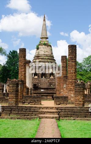 Ruinenkirche und Stupa am Wat Chang Lom, Sukhothai, Thailand Stockfoto