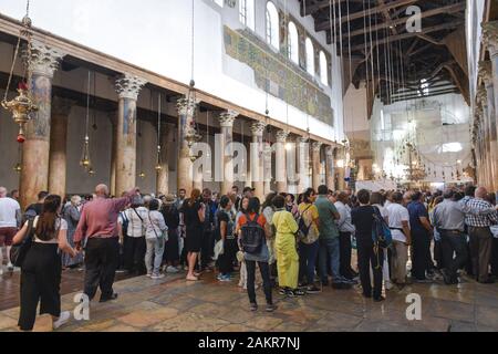 Ab Pilger, Geburtskirche rechts, Bethlehem, Israel Stockfoto