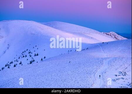 Winterberge Landschaft am frühen Morgen Light Fatra, Slowakei. Stockfoto