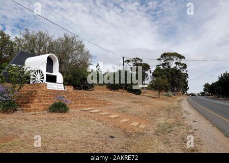 Eeufees - Denkmal 1938 in Napier in der Overberg Region der Western Cape Provinz von Südafrika. Stockfoto