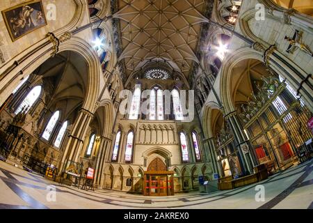 Die südlichen Querschiff Innenraum Münster von York. Stockfoto