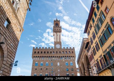 Der Palazzo Vecchio Old Palace ein Massiver romanischer Festungspalast ist das Rathaus von Florenz, Italien Stockfoto