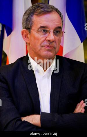 Thierry Mariani nimmt an der Pressekonferenz der RN (Rassemblement National) in Lyon, Frankreich, an Stockfoto