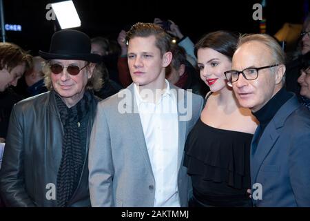 Essen, Deutschland. 09 Jan, 2020. Steffi STEPHAN, Musiker, Schauspieler Max von der Groeben, Schauspielerin Ruby O. GEBÜHR, xxxx, auf dem roten Teppich Red Carpet Show, Film Premiere LINDENBERG - Mach dein Ding?? In der Essener Lichtburg in Essen, Mai 9., 2019. | Verwendung der weltweiten Kredit: dpa/Alamy leben Nachrichten Stockfoto